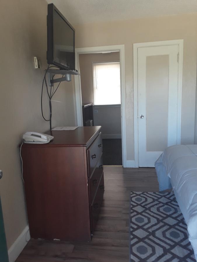 بوتي ‪‪Eddy's Motel‬‬  المظهر الخارجي الصورة