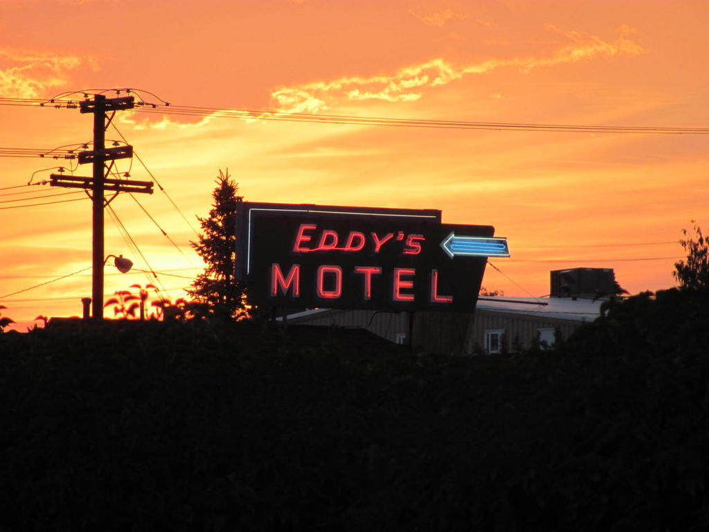 بوتي ‪‪Eddy's Motel‬‬  المظهر الخارجي الصورة