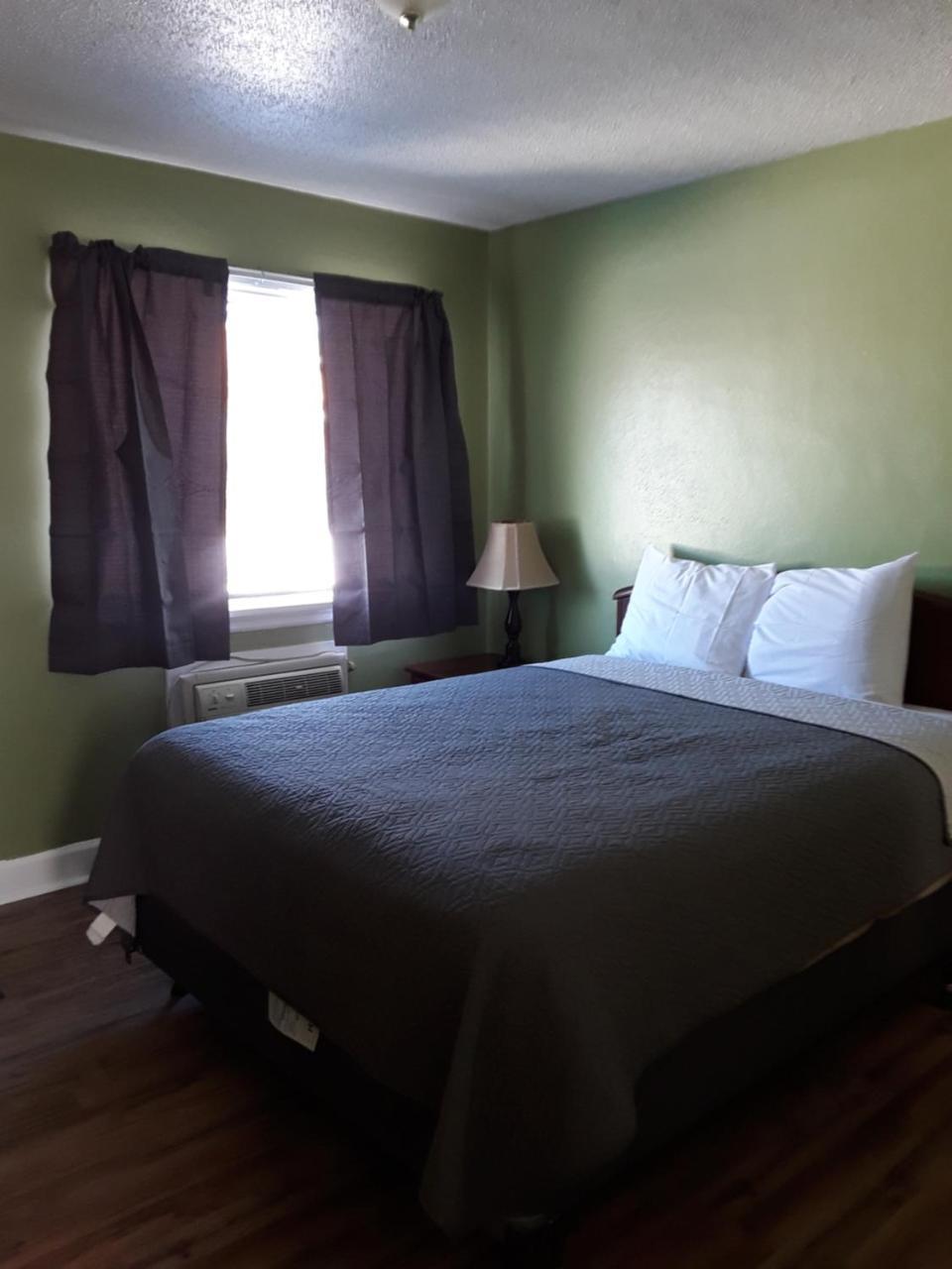 بوتي ‪‪Eddy's Motel‬‬  المظهر الخارجي الصورة