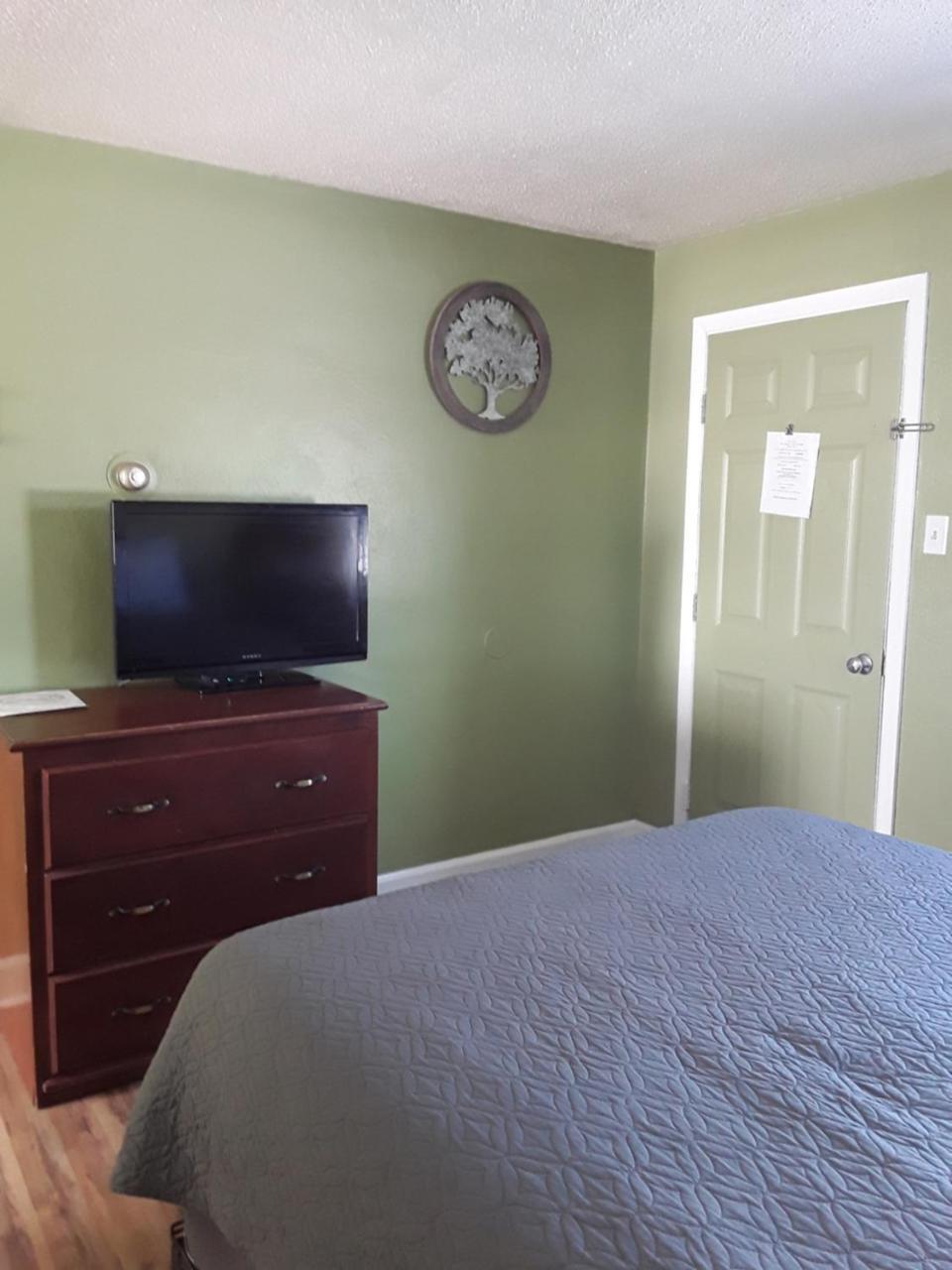 بوتي ‪‪Eddy's Motel‬‬  المظهر الخارجي الصورة