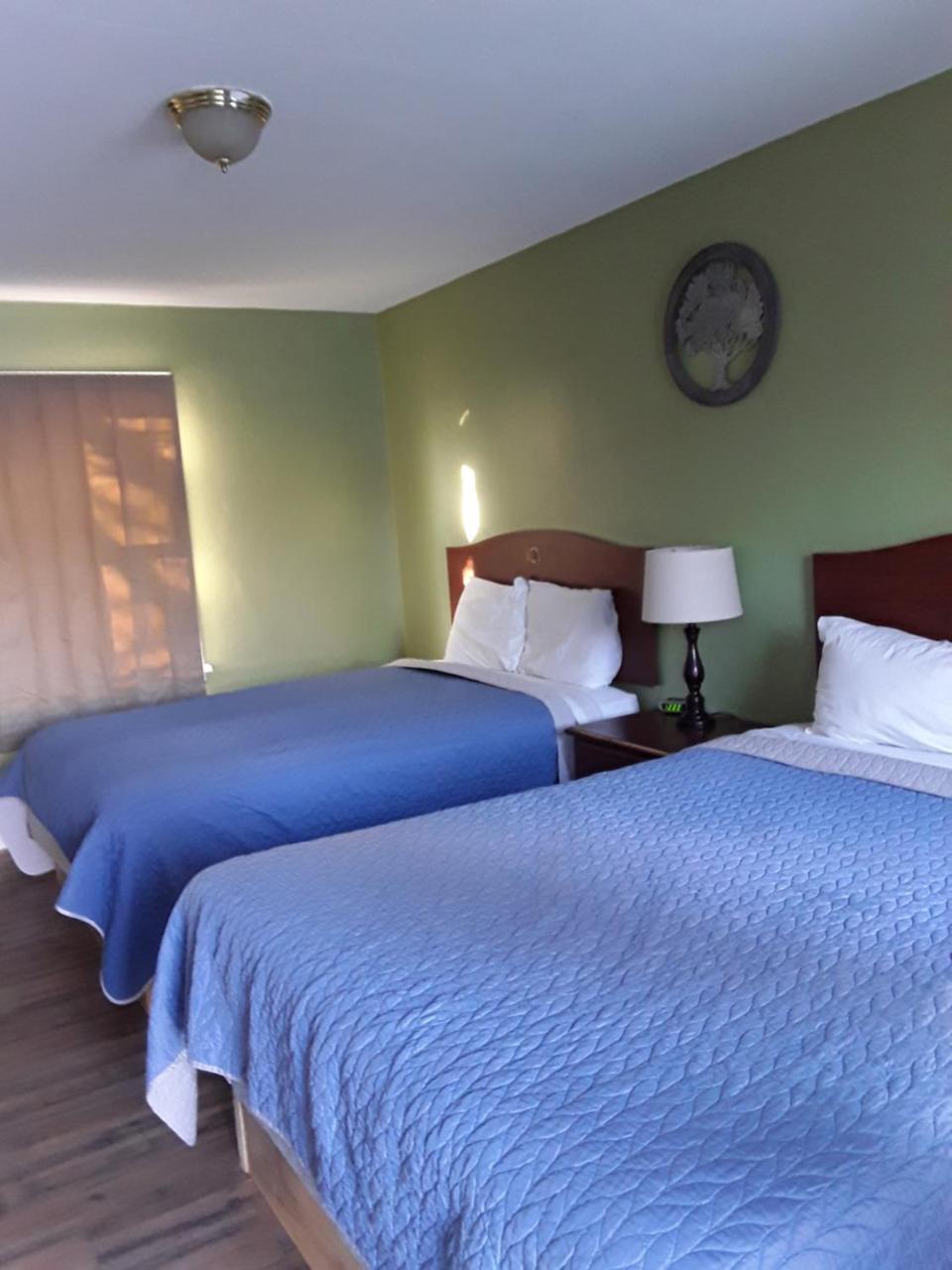بوتي ‪‪Eddy's Motel‬‬  المظهر الخارجي الصورة